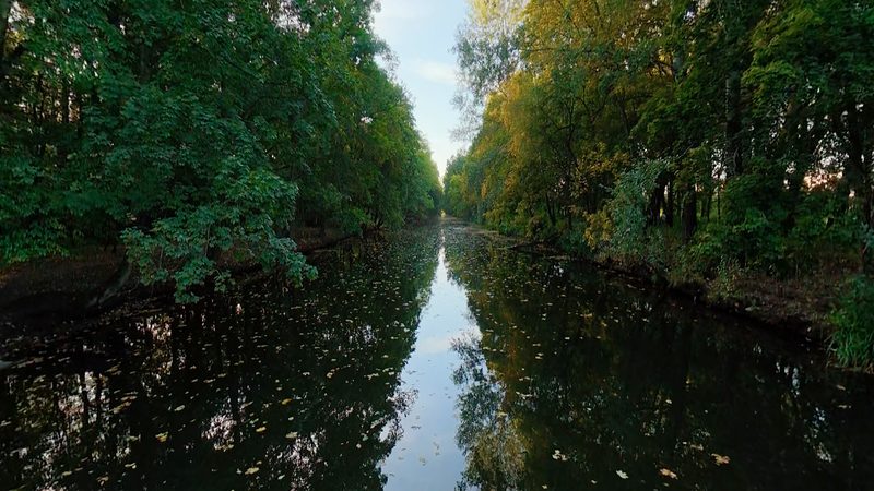 Kadr z filmu 360°: Kanał wykopany w rok — Bydgoszcz z lotu ptaka